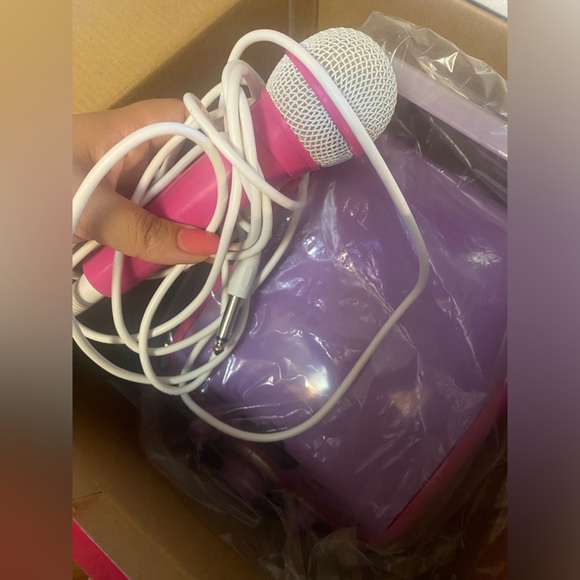 SHOPKINS Karaoke machine with Microphone - Picture 6 of 7